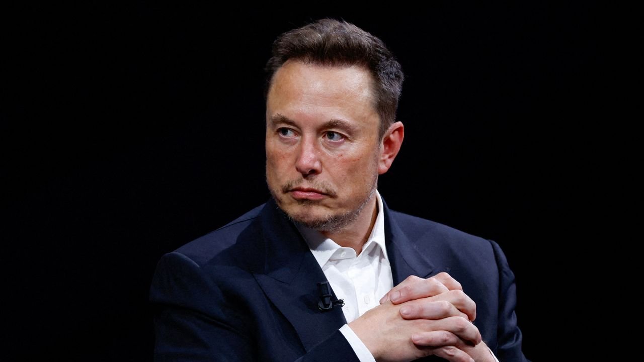 Musk Tries to Clean Up His Antisemitic Remark With New Twitter Rule